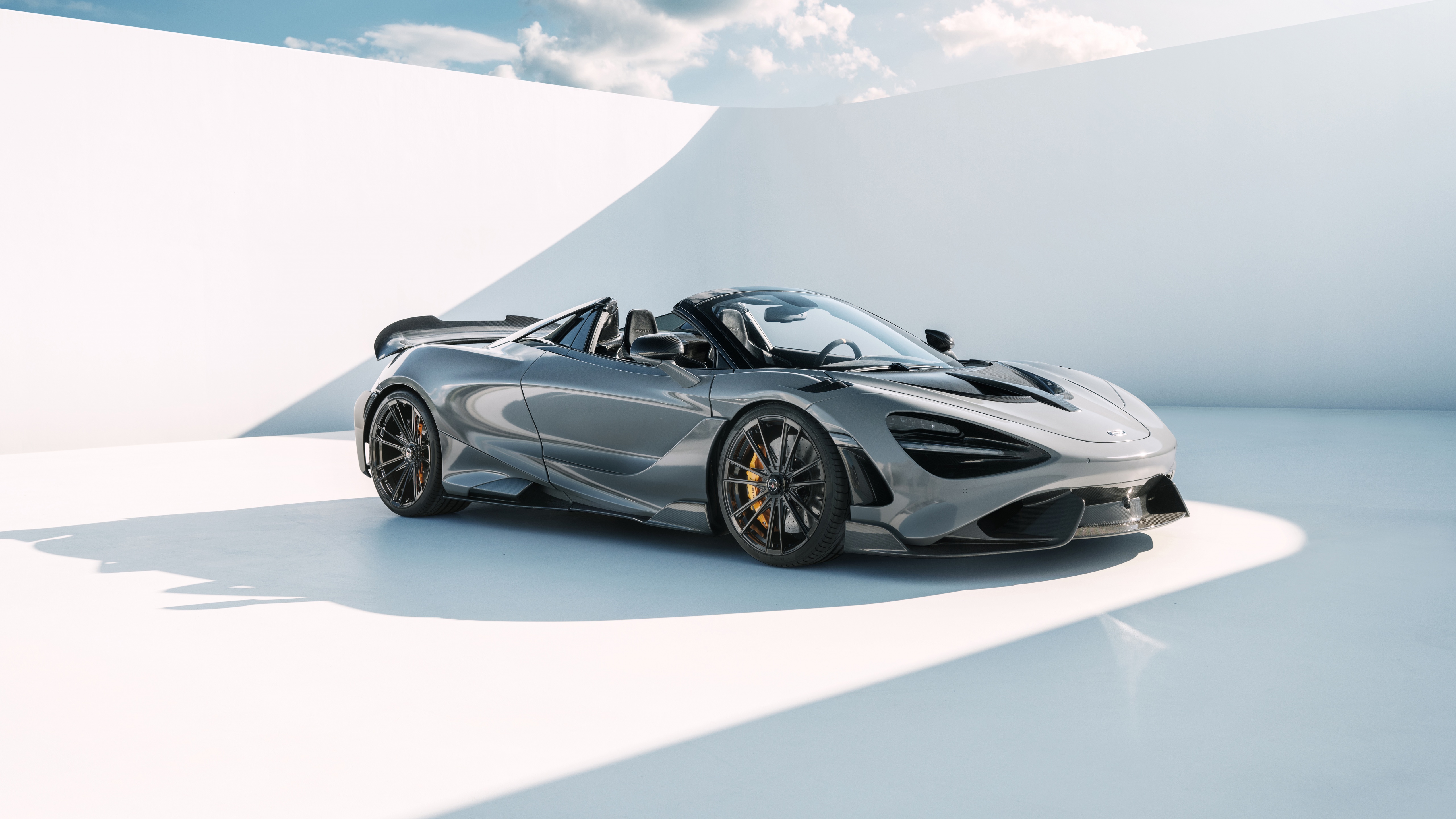McLaren 765LT